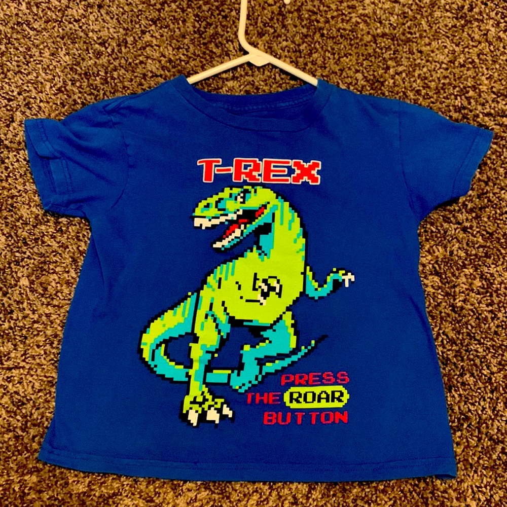 Kids graphic s/s t-shirt.  Good condition.
